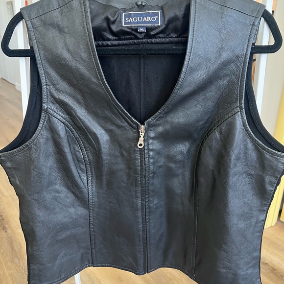 VINTAGE GENUINE LEATHER VEST - Picture 1 of 2